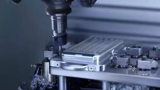 藍思、比亞迪、瑞聲、星瑞安、星星科技等紛紛投資手機3D玻璃,CNC加工路在何方?